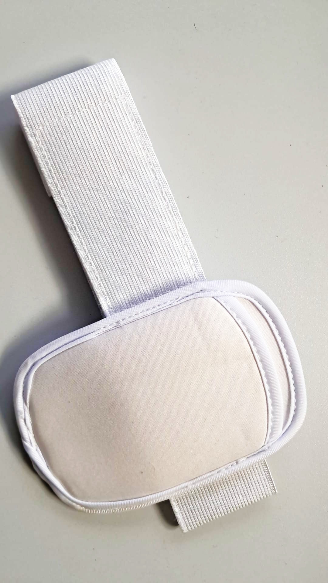 10outof10 Radio Mic Pouch White (Loc. 12BB)