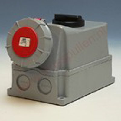 63 Amp TPNE Switched Interlocked Wall Socket PCE (75352-6) 