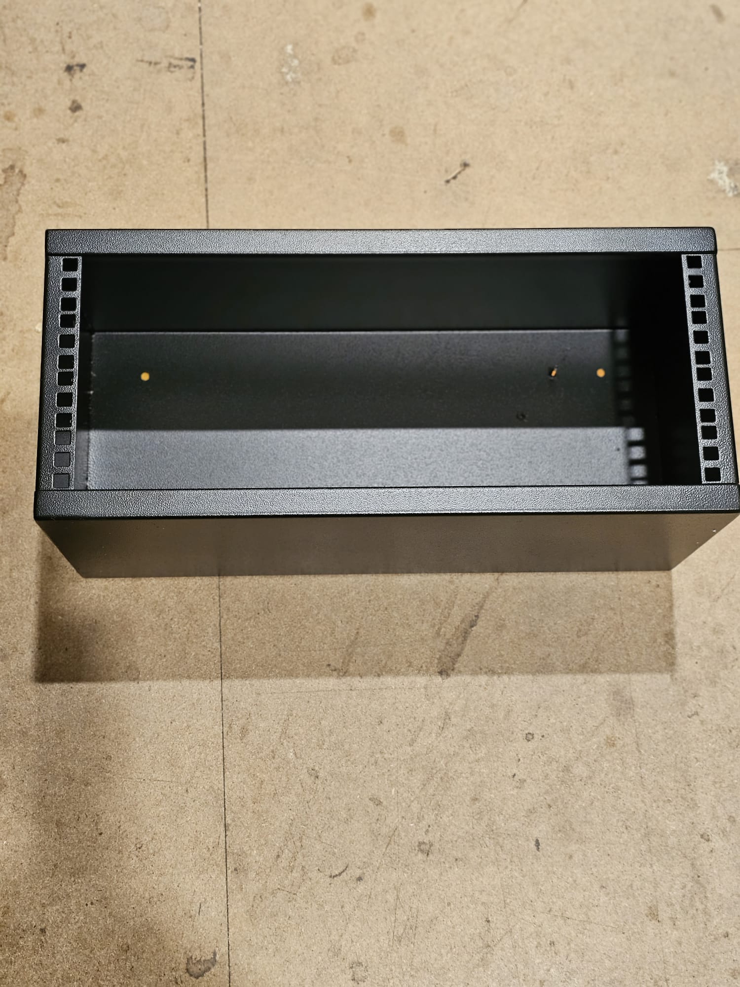 Surplus Stock - Andolite 9U Wall rack