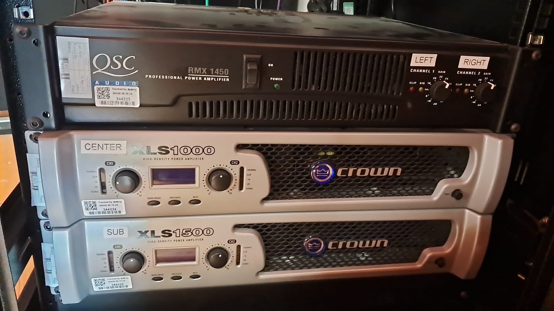 Ex-Install  QSC RMX 1450  (Loc. Sydney R)
